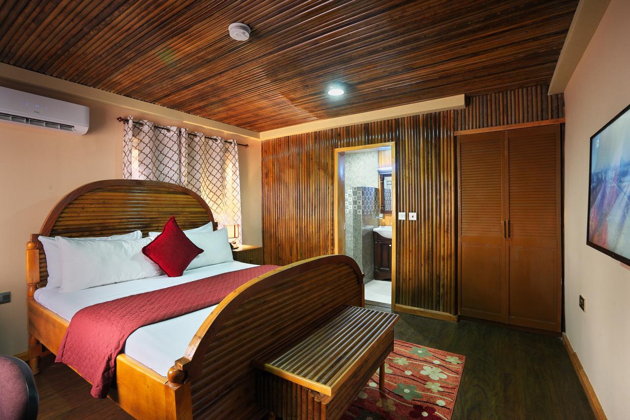 Maaha Beach Resort Anochi Exterior photo